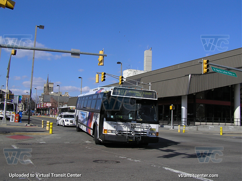 NJ Transit 3704 on Route 407
Route 407 to Moorestown Mall
March 18th 2006

