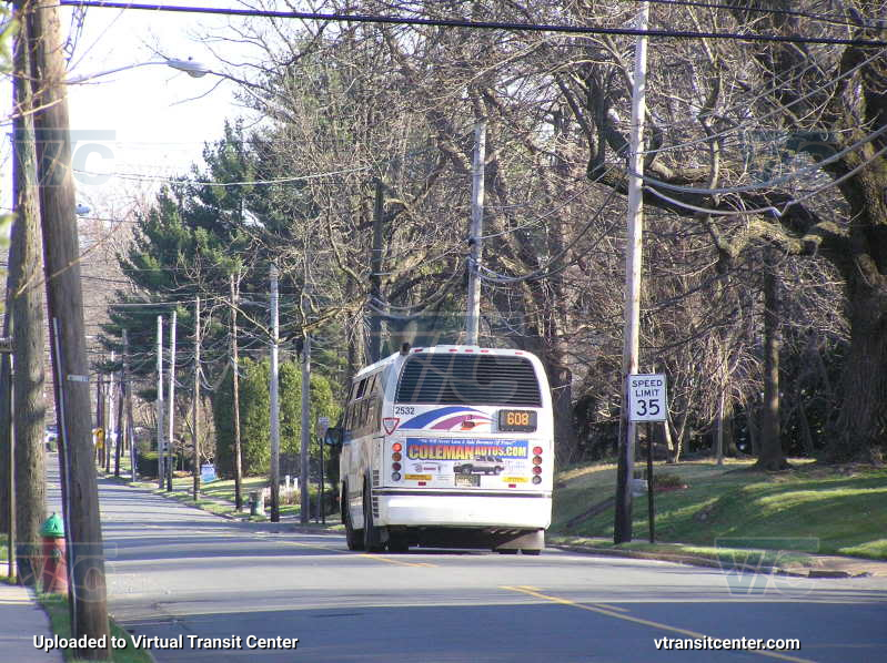 NJ Transit 2532 on Route 608
Route 608 to Hamilton Station, Rear view
March 31st 2009
Keywords: NJTBus;RTS30