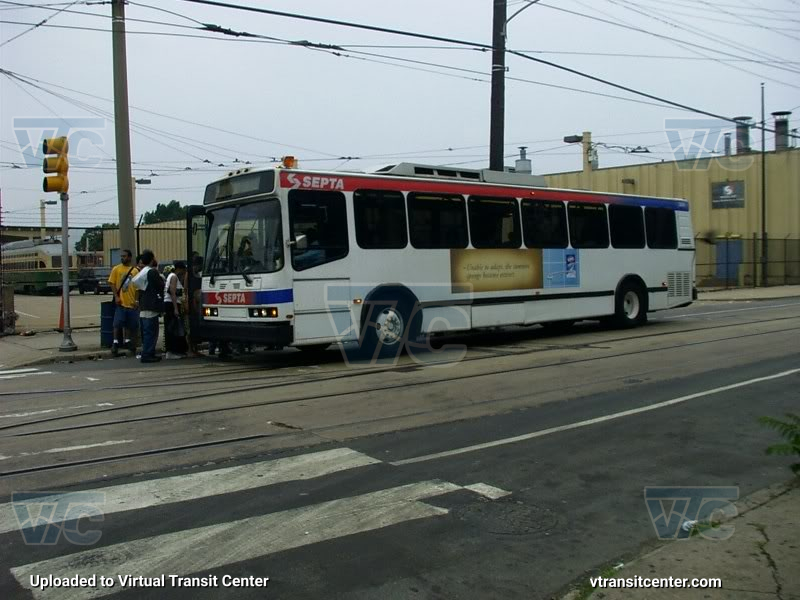 SEPTA Neoplan 3259 on 36B
36B Shuttle
Keywords: SEPTA;Neoplan AN440