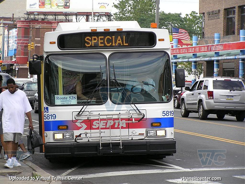 SEPTA 5819 on Route 52S
Special Shopping Shuttle on 52nd Street
June 9th 2007
