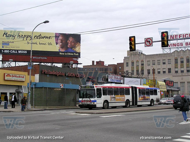 SEPTA 7239
Route 55 pullin
