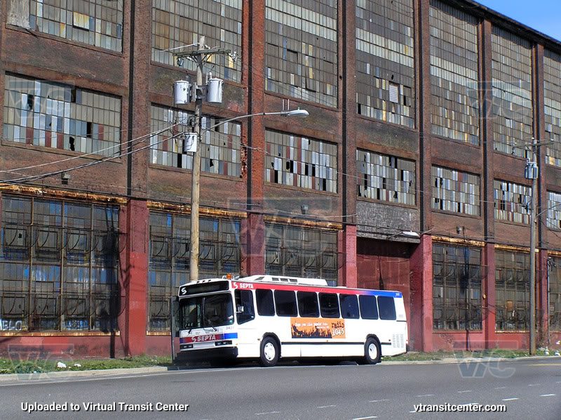 SEPTA Neoplan 3427 on Farewell Charter
This building has since been torn down, this is where on/off Ramps to I-95 North sit now.
Keywords: SEPTA Bus;Neoplan AN440