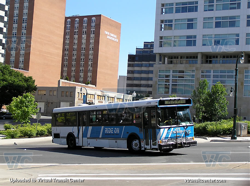 Montgomery County Ride-On 5712
Not in Service
