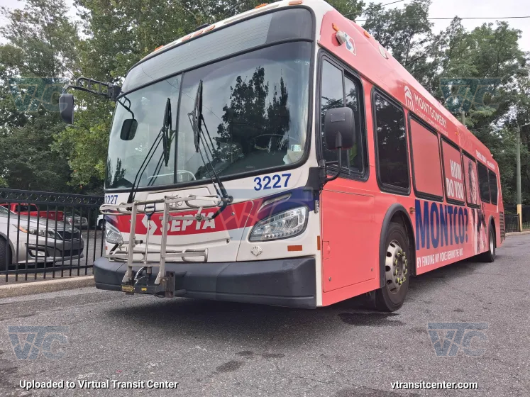 SEPTA 3227 on Route 129
Route 129 to Oxford Valley Mall

Montgomery County Community College Wrap
Keywords: SEPTA Bus;New Flyer XDE40;Route 128