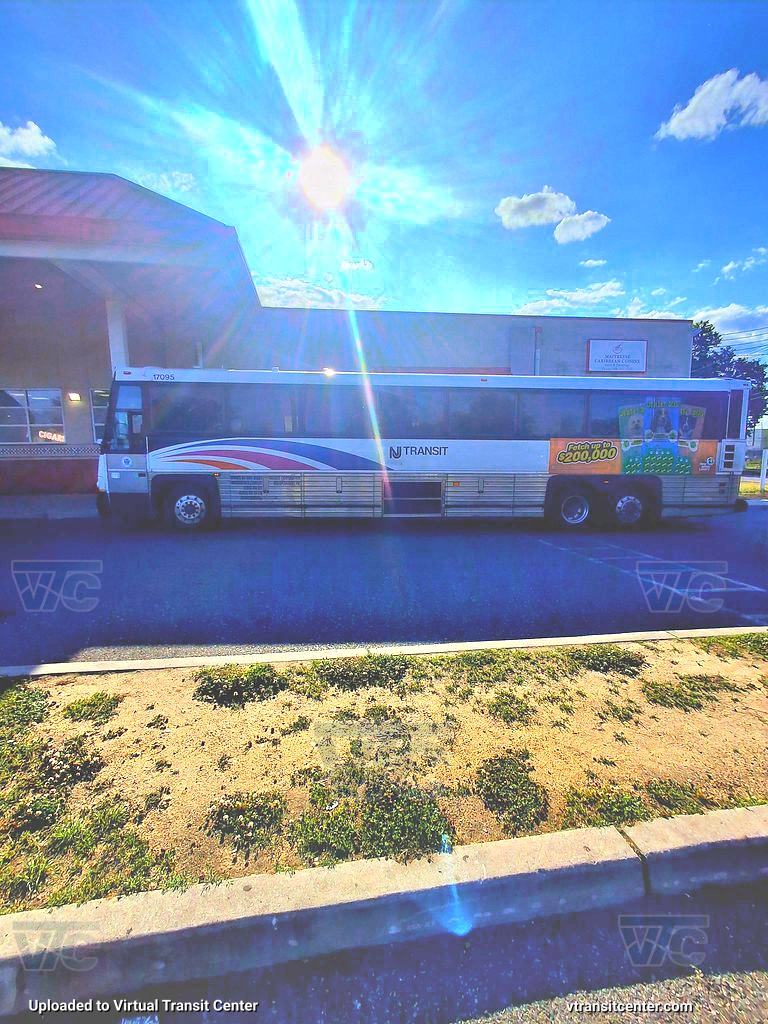 NJ Transit 17095 on the 553
Keywords: Jerzey boy Productions